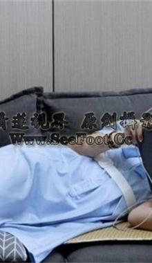 【第5风格】家里沙发品尝邻家小妹嫩脚-1080P[826MB/36分钟]