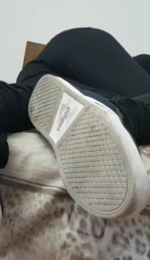 ������ٴ�ˬ����˯Ů�ѵ��۽ţ���ָ��̫������